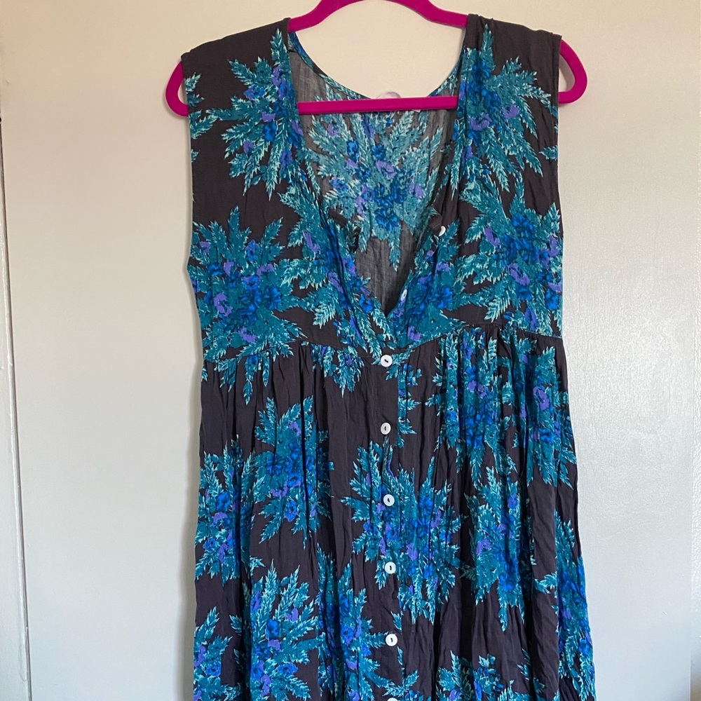 SOME DAYS LOVIN floral flowy maxi dress.